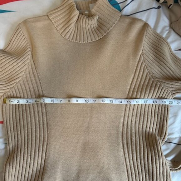 Liz Claiborne LizSport Tan Turtleneck Sweater, Long & Belted, Size XL - Picture 7 of 10
